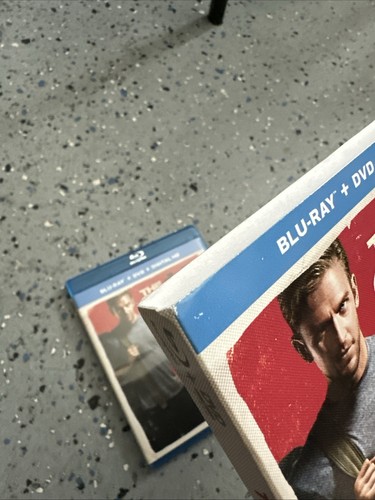 The Guest (Blu-ray + DVD 2014) W/ Slipcover - Picture 2 of 9