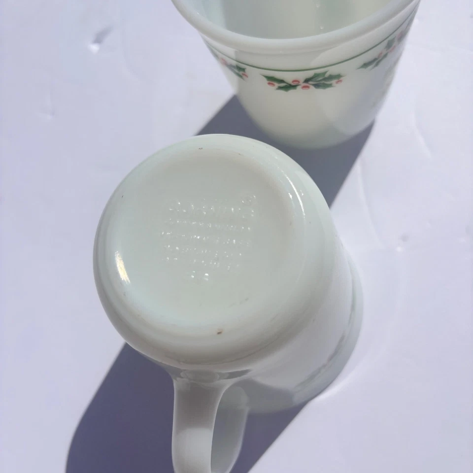 Vintage Corning Milk Glass Holly Berry Christmas Coffee Mugs Set of 2 White - image 3 of 4