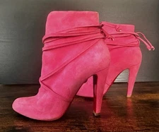 CHRISTIAN LOUBOUTIN S.I.T PINK SUEDE ANKLE BOOTS. SZ 38.5 SEXY BARBIE!!