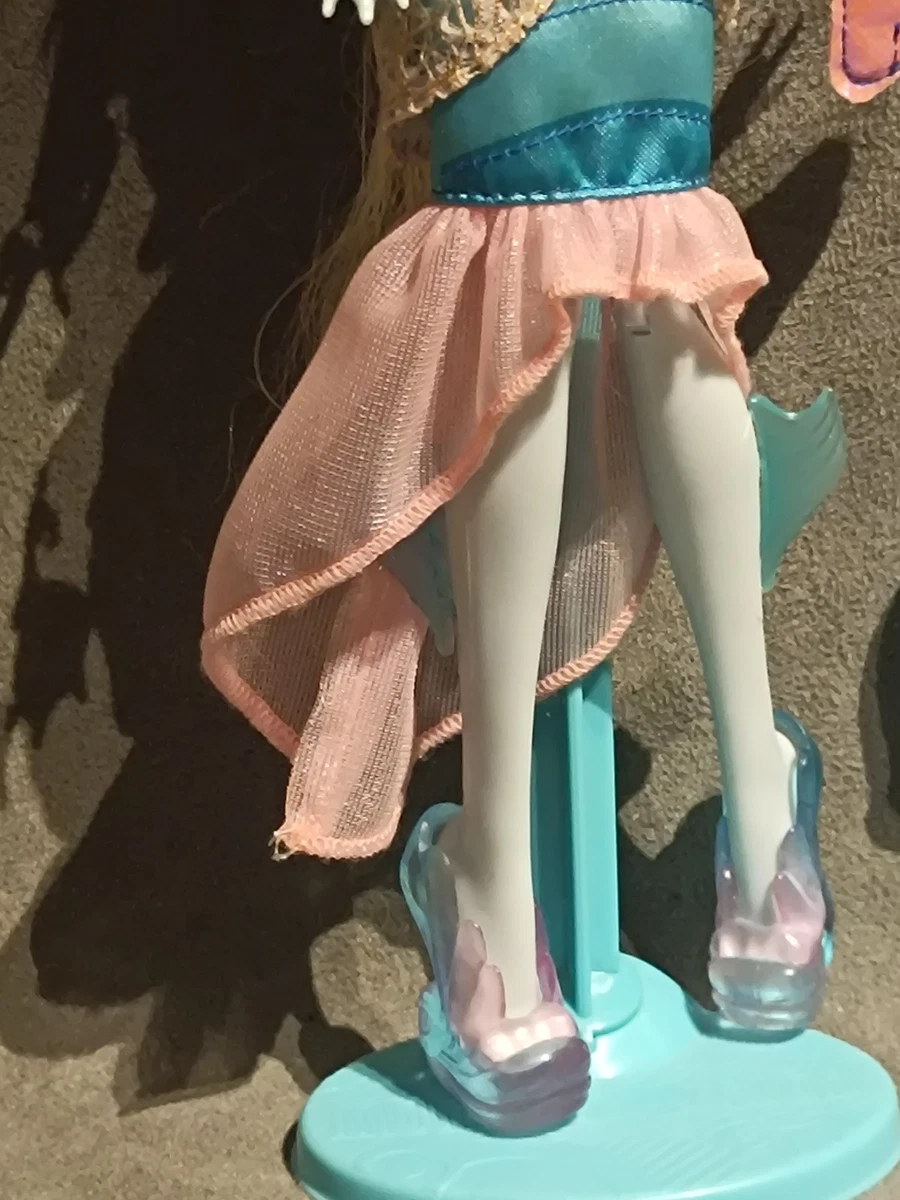 MONSTER HIGH G1 - Muñeca LAGOONA BLUE serie "DAWN OF THE DANCE" con stand/peine