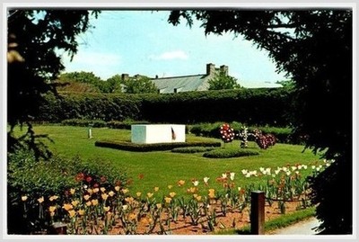1962 FDR Grave Petition Stamp Postcard Hyde Park Springwood Estate NY Garden