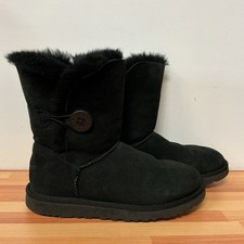 UGG Australia Boots Bailey Button II Women's Size 7 Black Suede Shearling Lined