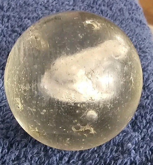 Mármol de sulfuro alemán vintage con una rana. 1,4" Foto 3 de 4