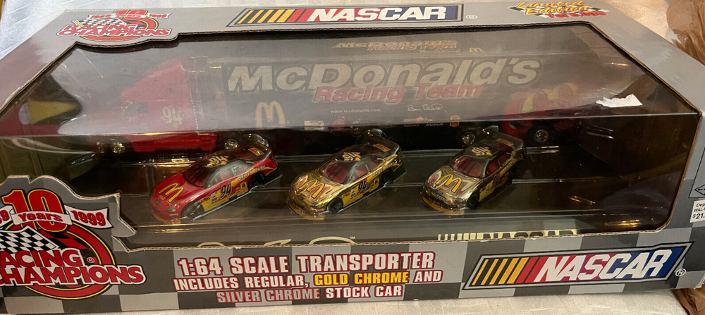 Racing Champions 1:64 Scale Transporter Stock Cars Bill Elliott Car Collectible