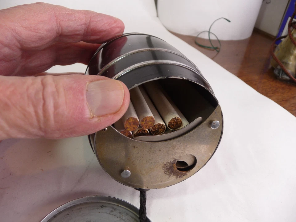 VINTAGE Sunbeam  Electric Lighter Dispencer - Image 4 of 4