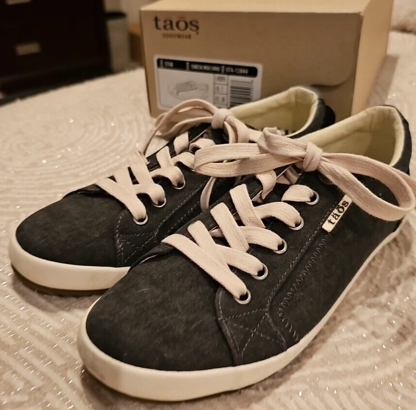 Taos Shooting Star Sneakers Shoes Womens 7M (FIT 6.5) Gray Canvas Casual Low Tie