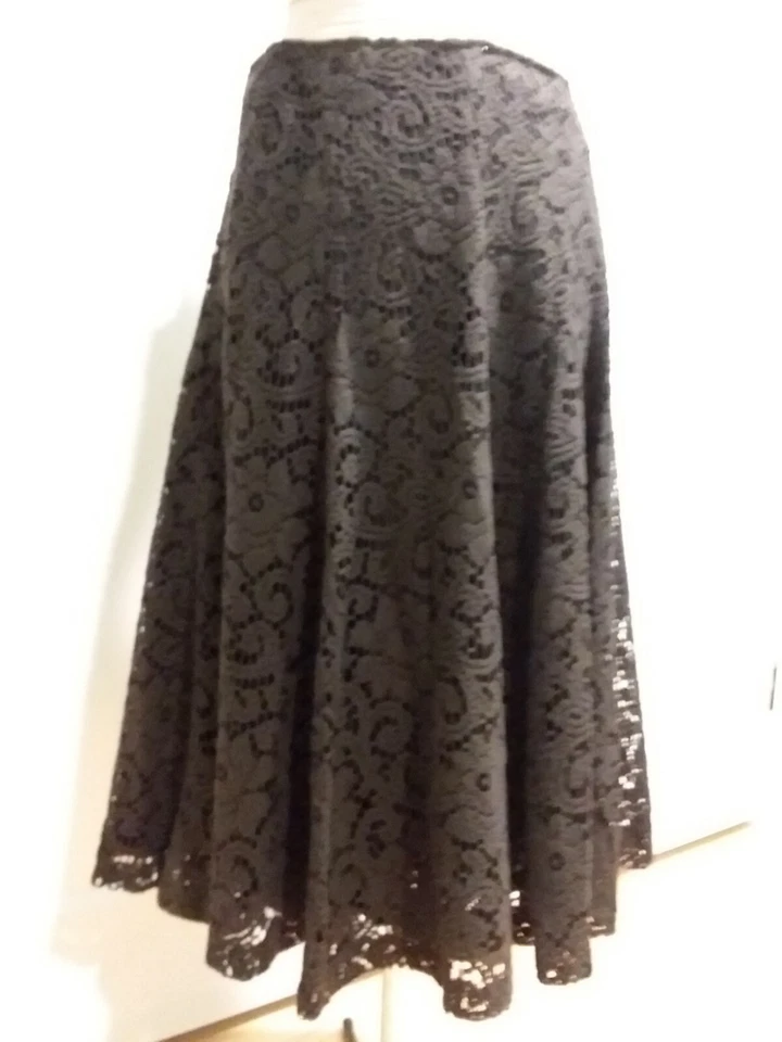 Falda de encaje marrón Isda And Co, forrada  Foto 3 de 4