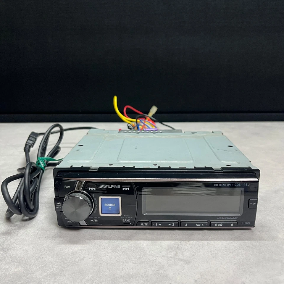 Alpine CDE-145J Lettore CD Autoradio Audio Unità Testa USB CD AUX Testato... - Immagine 2 di 4