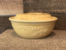 Vtg Oven Serve USA Mini Covered Yellow Casserole Dish