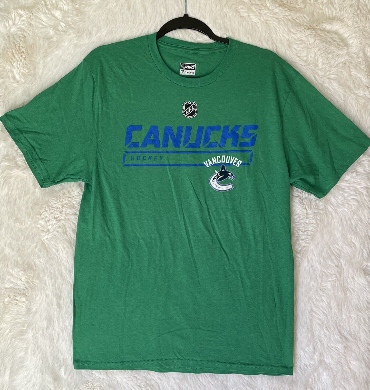 dyr maskulinitet Præfiks Fanatics Vancouver Canucks T Shirt NHL Authentic￼ Pro Hockey Green Size  Medium￼ | eBay