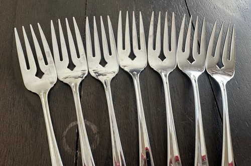7 Lot Of Oneida GALA IMPULSE Salad Forks Glossy Stainless Flatware - Picture 3 of 6