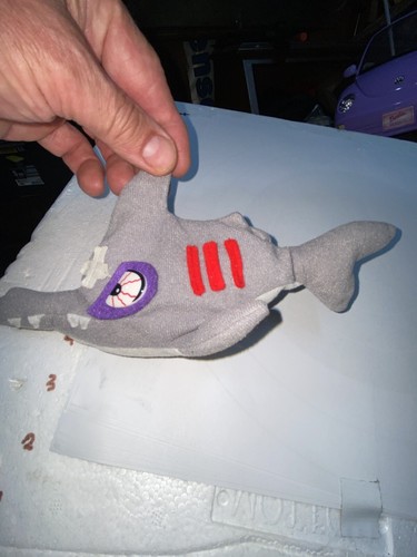 Meanies Series 1 Sledge the Hammerhead Shark Plush Toy 1997 The Idea Factory - Picture 2 of 5