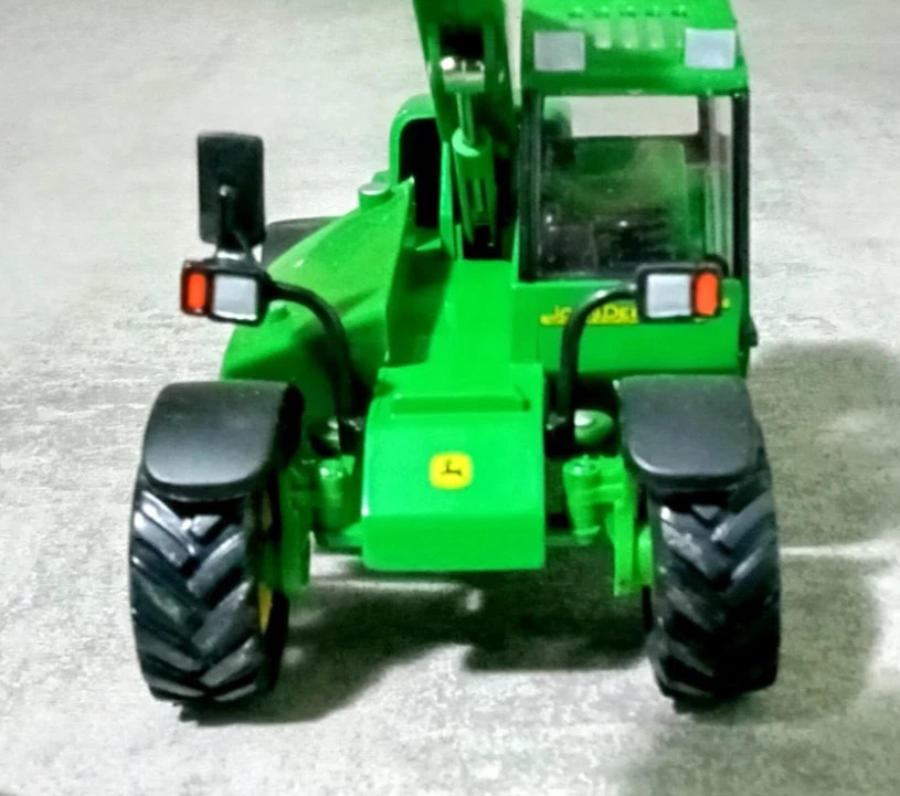 Siku 1:32 -  CARICATORE JOHN DEERE 3200- CON BENNA E FORCA - Immagine 4 di 4