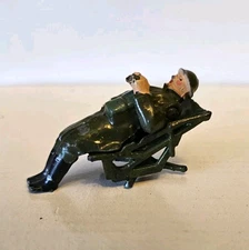 SPOTTER IN CHAIR SOLDIER BRITAINS TIMPO JOHILLCO CHERILEA