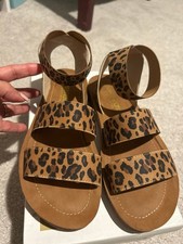 Women s sandal leopard print