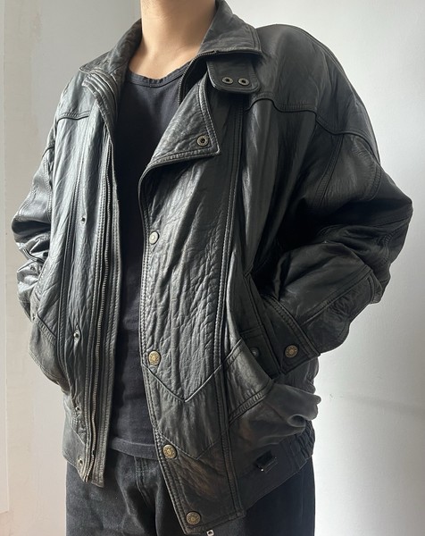 Vintage Heavyweight Black Leather Bomber Jacket – Size XL