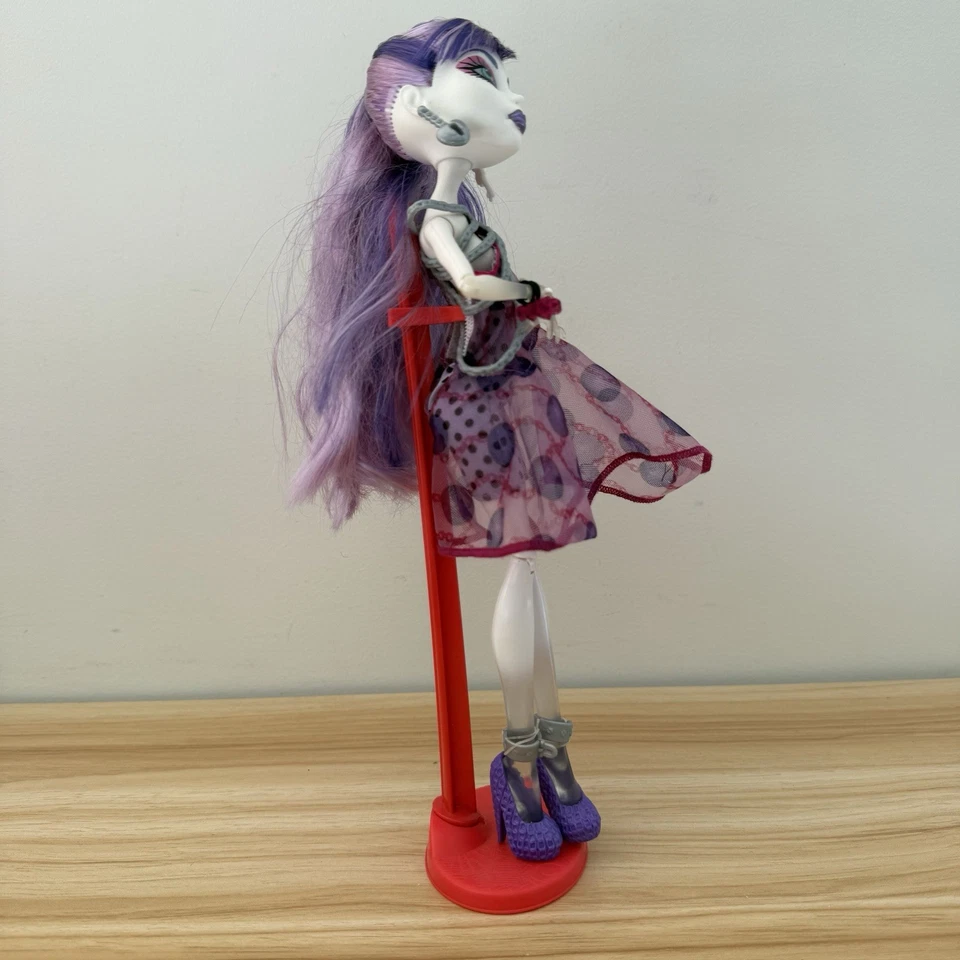 Monster High Dolls 2010 First Wave Dot Dead Gorgeous Spectra Vondergeist Fashion - image 3 of 4