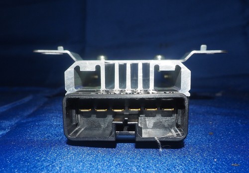 2009-2016 Infiniti QX56 QX80 FX35 Fuel Pump Control Module ECU OEM - Picture 4 of 5