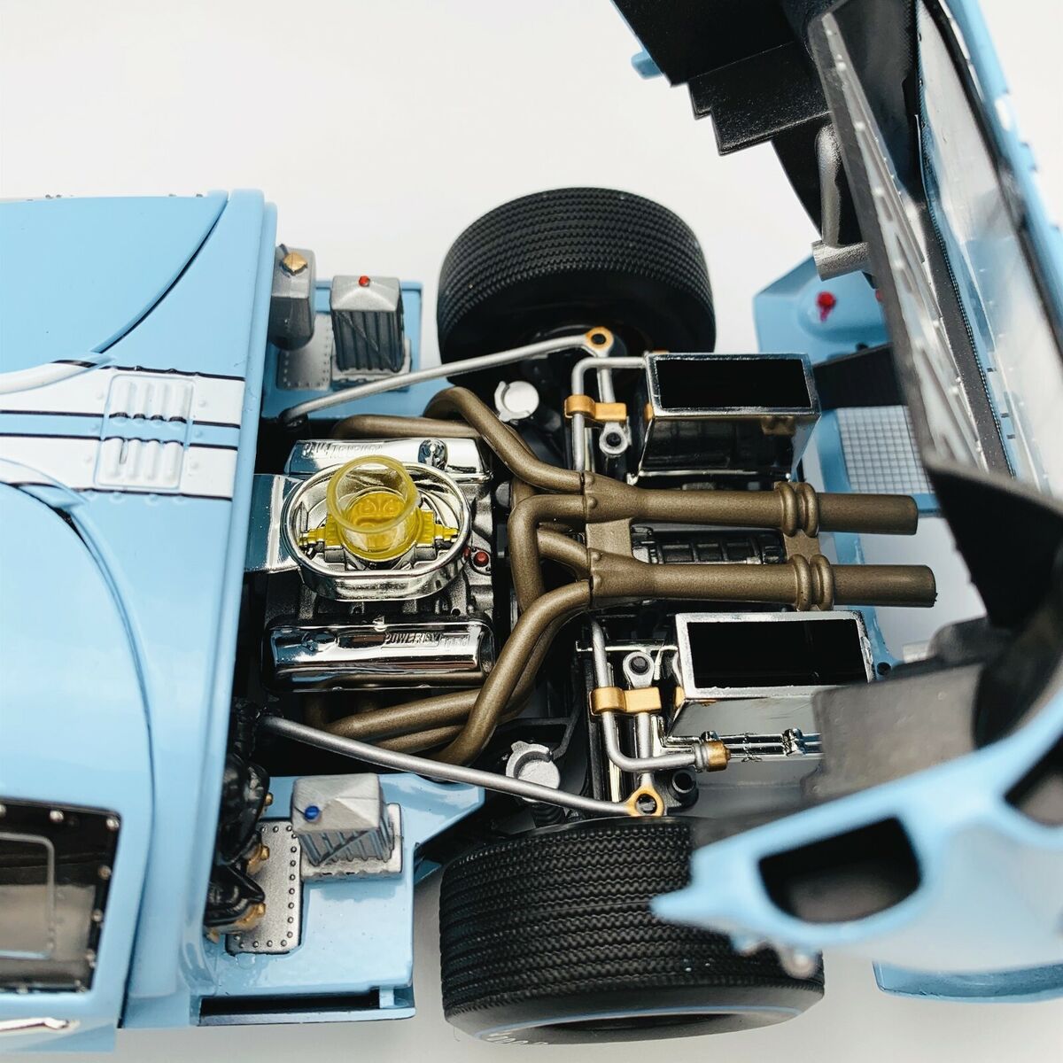 Shelby Collectibles 1:18 1966 Ford GT 40 MKII Gulf #1 (Blue Shelby Collectibles 1:18 1966 Ford GT 40 MKII Gulf #1 (Blue