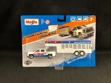 Maisto Heartland Haulers Chevy Pickup & Horse Trailer 1:64 Scale Diecast 12328
