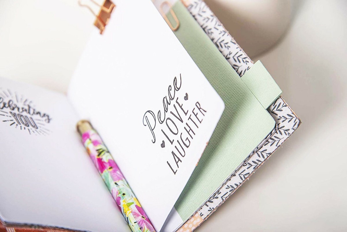 Sizzix Bigz XL Pocket Notebook die #663638 Retail $79.99 by Eileen