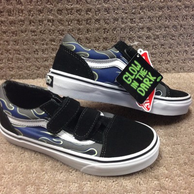 vans old skool v glow flame checkerboard skate shoe