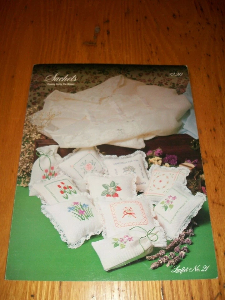 Vintage Lot of 4 ~ Cross Stitch Pattern Books ~ (Lot CP8) - Image 3 of 4