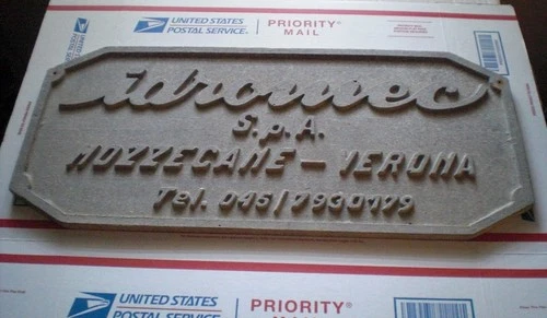 VINTAGE/ANTIQUE CAST METAL SIGN: IDROMEC S.P.A. MOZZECANE VERONA   *L@@K*