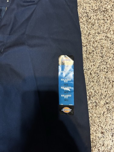 Dockers Relaxed Fit Pants 34x32 NEW With Tags - Picture 2 of 4