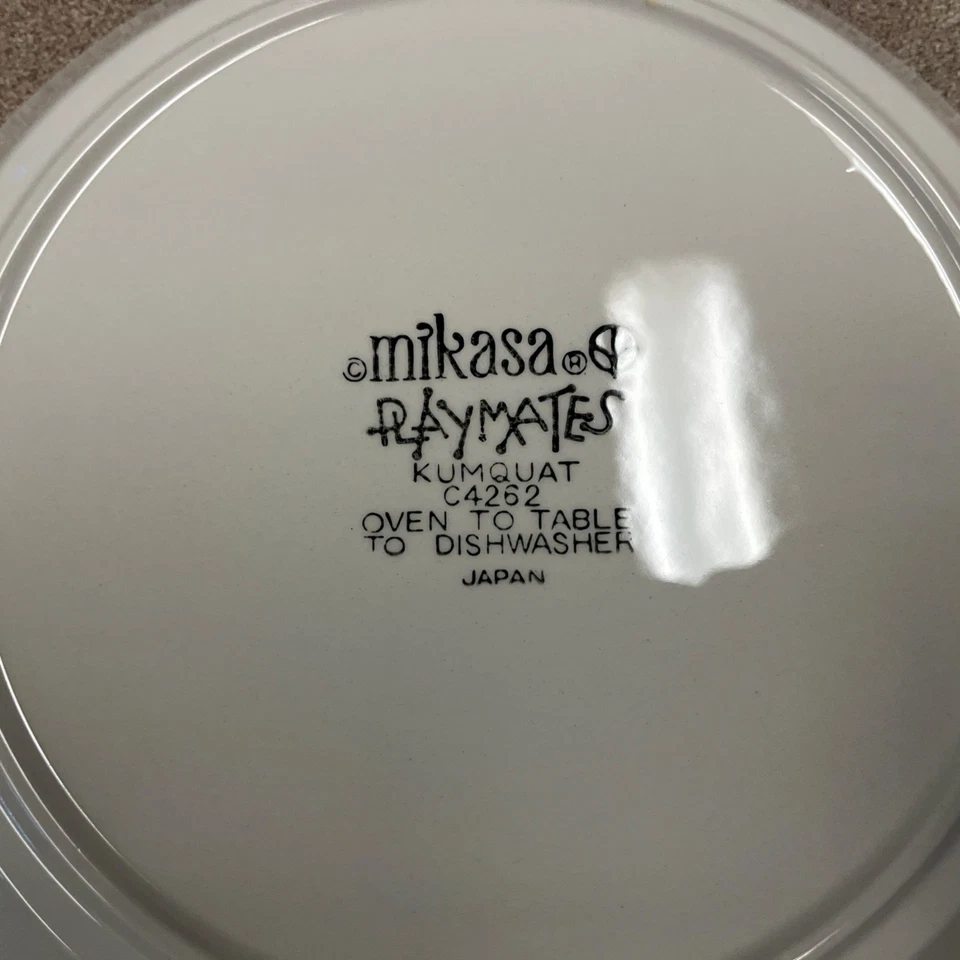 Cuatro platos de almuerzo/ensalada Mikasa Playmate naranja años 70 de 7 1/2 pulgadas Foto 2 de 3