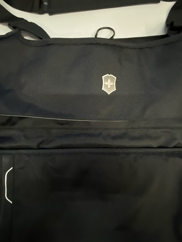 Victorinox Swiss Army Werks 6.0 Garment Sleeve Travel Bag Black - Picture 7 of 24