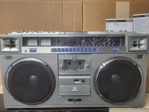 Vintage Boombox JVC RC-M70JW Radio Cassette Player - FOR PARTS PLEASE READ
