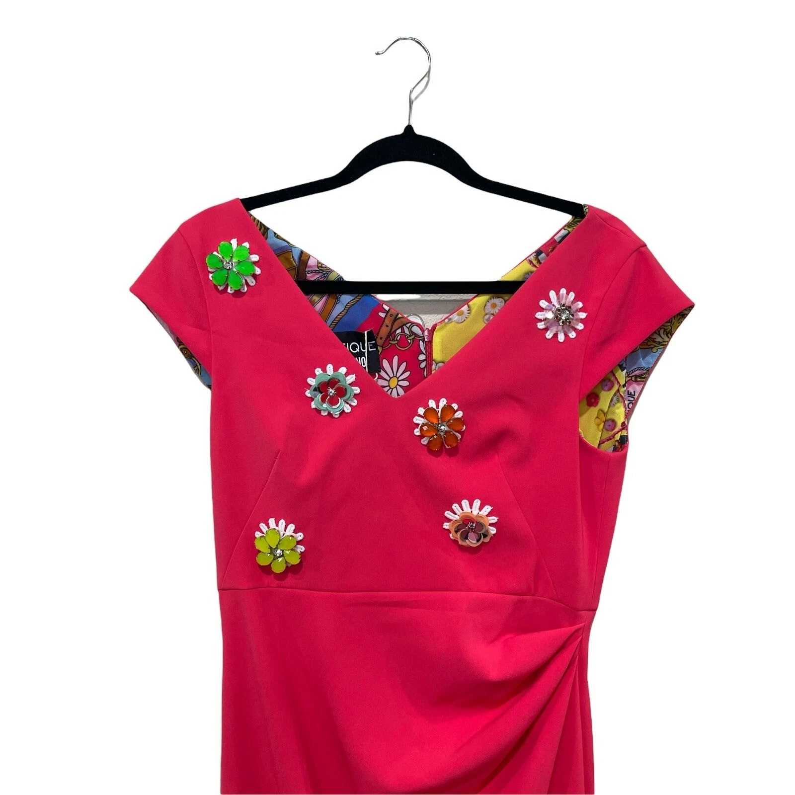 Abito MOSCHINO BOUTIQUE in cady elasticizzato con applicazioni floreali taglia US 6 nuovo con etichette