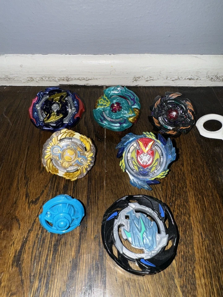 Hasbro Beyblade Burst Evolution Turbo - Lote de 5 com lançadores + mais - Lote #7 - Imagem 2 de 4