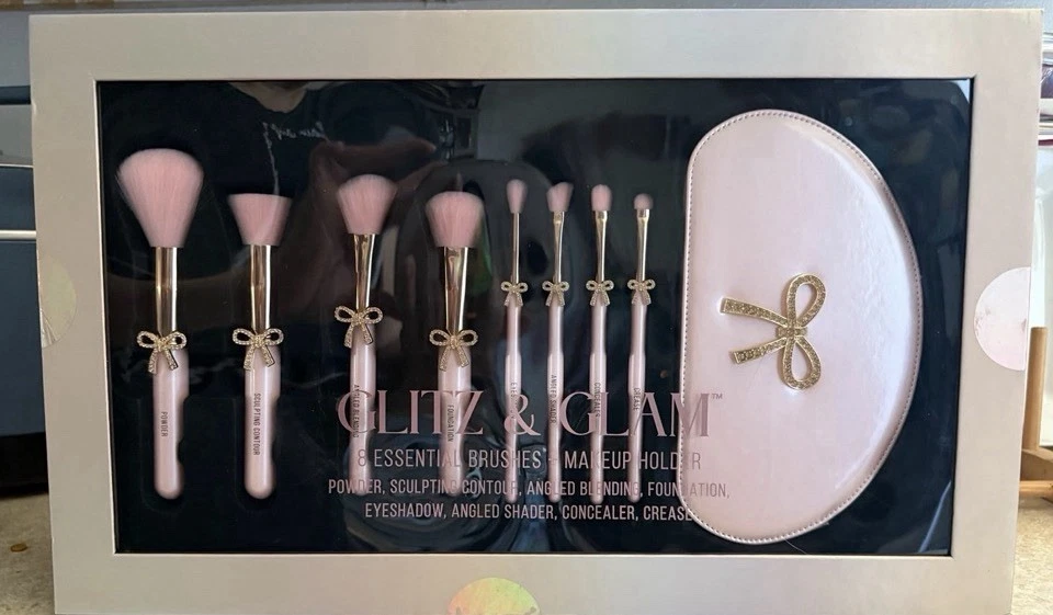 Glitz and Glam Pink Bow Makeup Holder 8 Piece Essential Brush Set