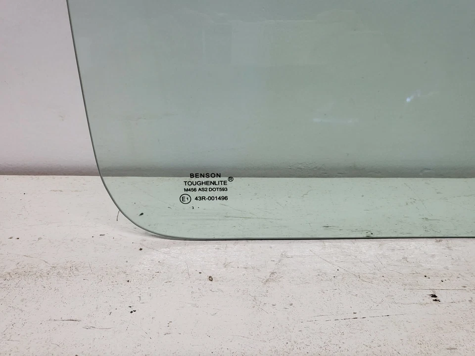 FOR 2005-2012 NAVISTAR CF-SERIES FORD LCF REAR BACK STATIONARY GLASS WINDOW Foto 3 de 4