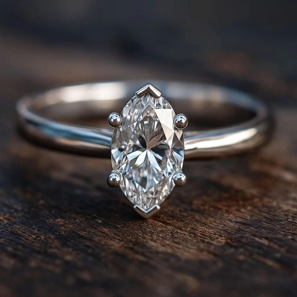 Anillo solitario de diamantes cultivados en laboratorio marquesa de 0,50 quilates con certificación IGI D/VVS1 de última pieza Foto 4 de 4