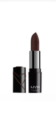 NYX Shout Loud Satin Lippenstift, angereichert mit Sheabutter - so dramatisch pflaumenbraun
