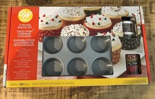 Wilton Cupcake Baking Set New in Box
