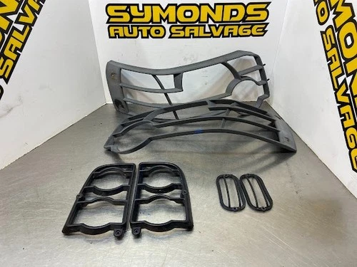 2005 LAND ROVER FREELANDER LIGHT GRILLES FRONT AND REAR