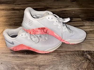 Nike Womens Metcon 5 AO2982-004 Gray Running Shoes Sneakers Size 7