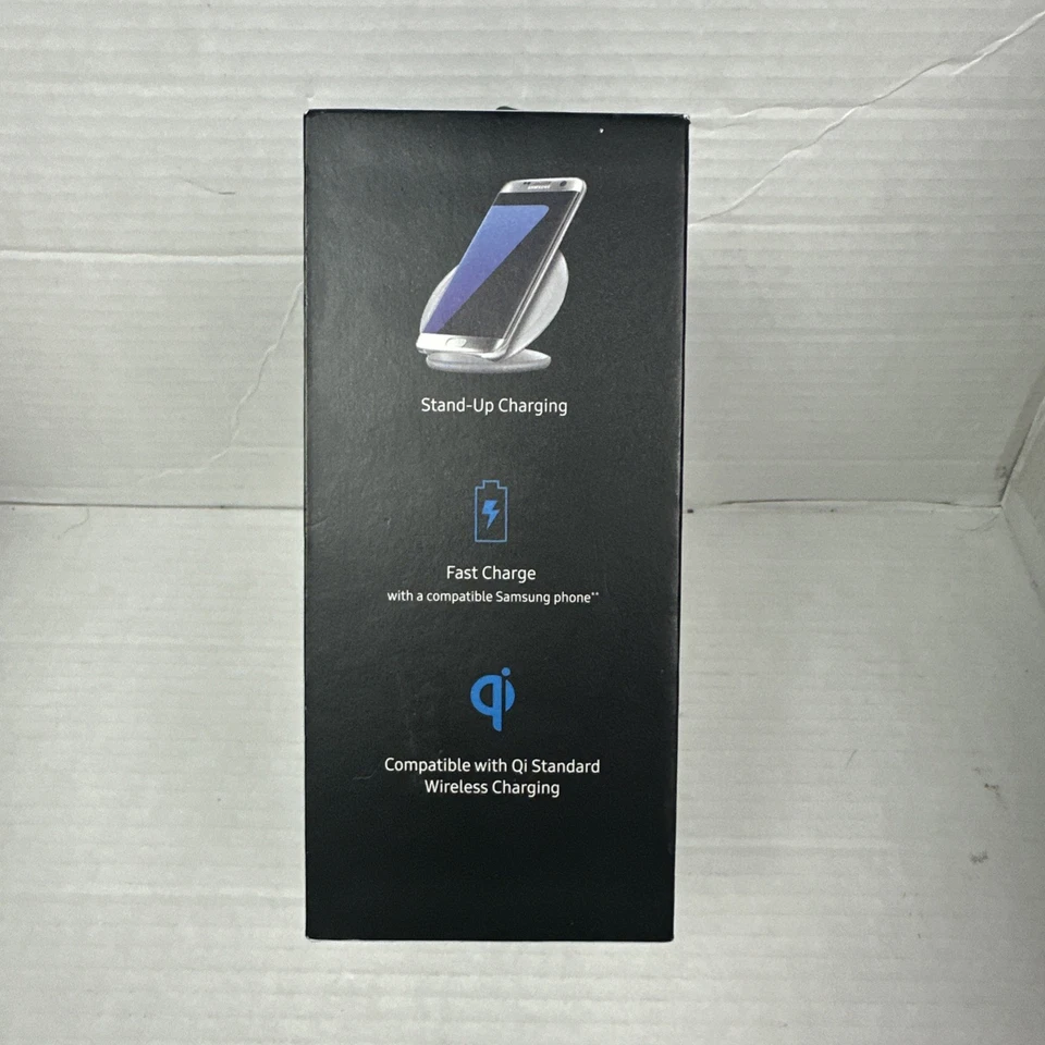 Soporte de carga inalámbrico Samsung de carga rápida EP-NG930 plateado | Caja abierta Qi Foto 2 de 4