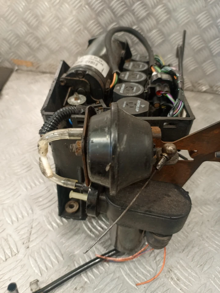 Land Rover 2001 bomba de suspensión neumática E312700012 #9 Foto 3 de 4