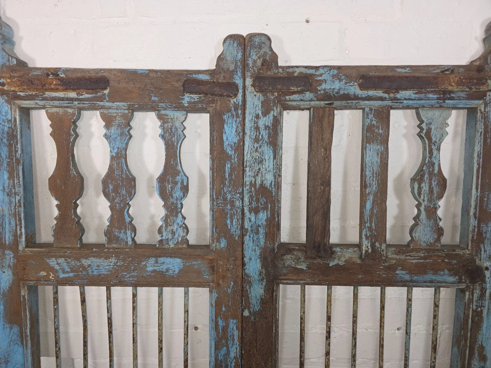 Old Pair Vintage Reclaimed Indian Wooden Iron Doors Shutters Garden Gates Screen - Image 3 of 4