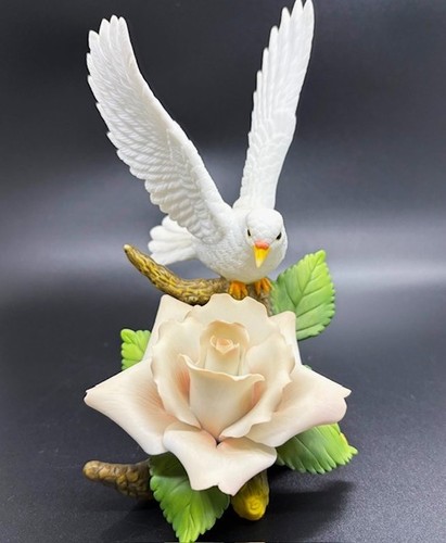 Andrea by Sadek White Dove Porcelain Figurine with Blush Pink Rose on Branch - Picture 2 of 12