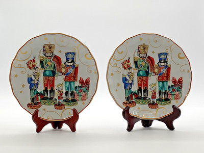 Williams Sonoma 2 Twas the Night Before Christmas NUTCRACKERS Salad Plates mint