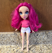 Mga Fashion Doll 10 Wavy Pink Hair Blue Eyes Pink Top White Shorts 2019 Mga Fashion Doll 10 Wavy Pink Hair Blue Eyes Pink Top White Shorts 2019