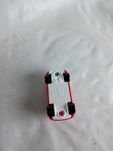 Hot Wheels Fiat 500e Red Die-Cast Car 1:64 Scale Mattel Pre-Owned - Picture 12 of 13