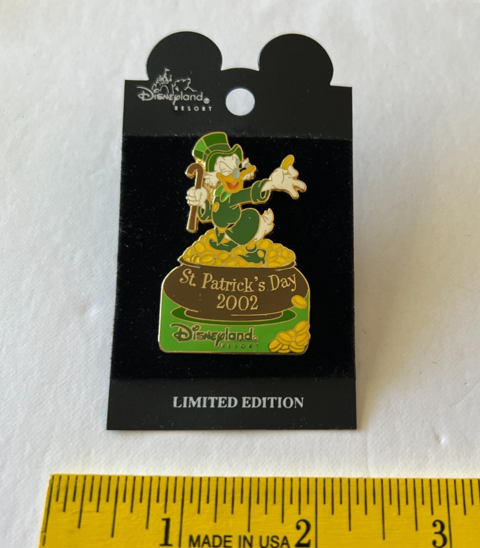 Disneyland St Patrick’s Day 2002 Scrooge Leprechaun Pot of Gold Pin Limited