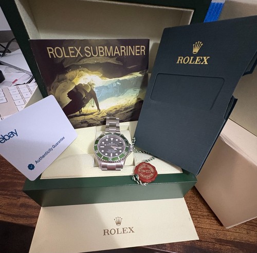 2009 Rolex Kermit Green Anniversary 40mm Submariner 16610LV Watch Box